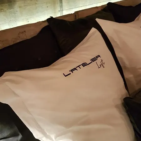 Le Loft L'atelier, Petit Déj&wellness Inclus Bed and breakfast 4*